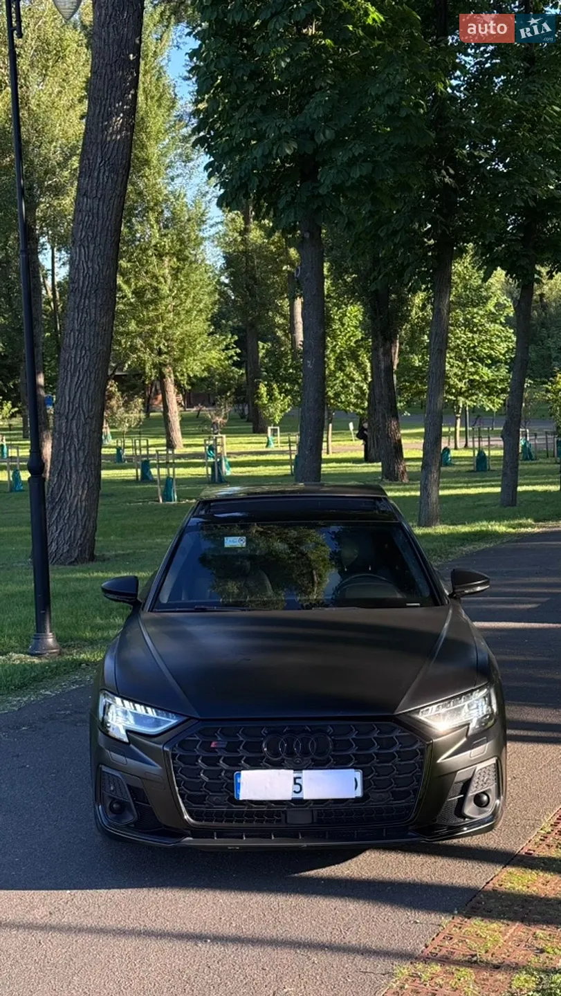 2022 Audi S8 - мініатюра 2