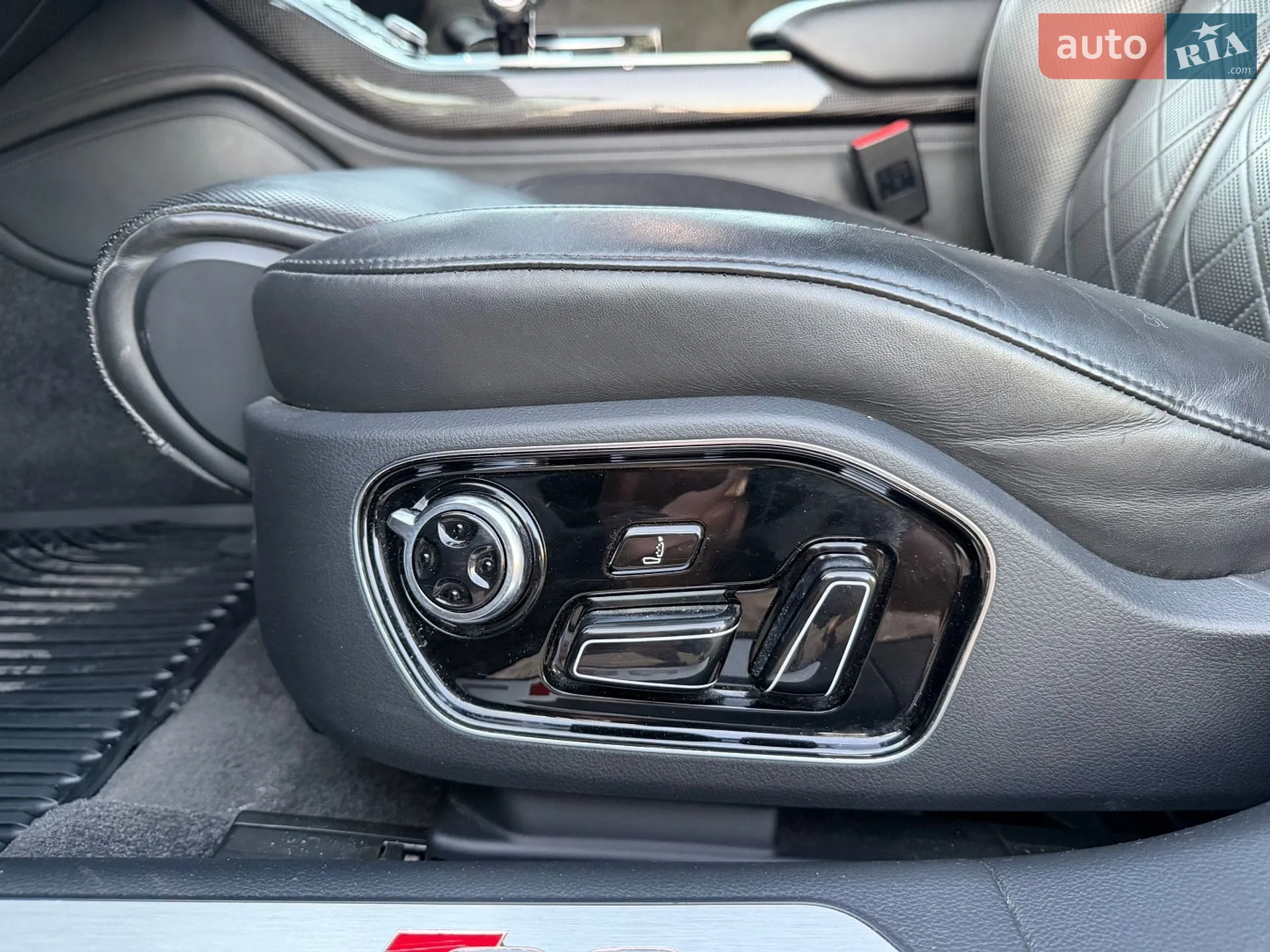 2013 Audi S8 - мініатюра 39
