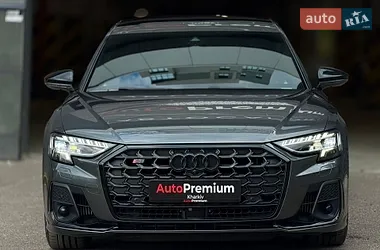 Audi S8 2022