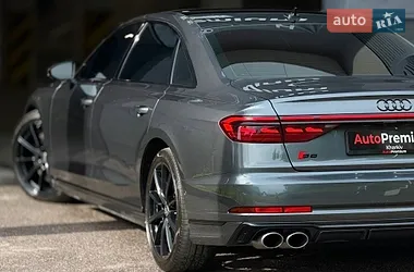 Audi S8 2022