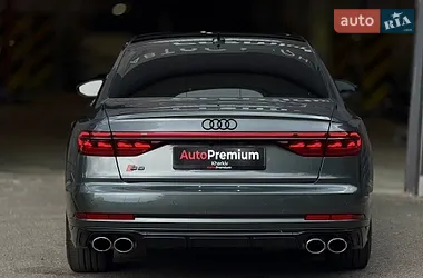 Audi S8 2022