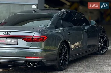 Audi S8 2022