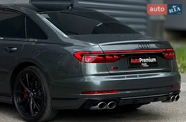 Audi S8 2022