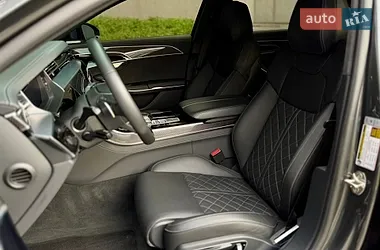 Audi S8 2022