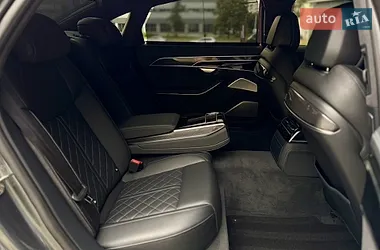 Audi S8 2022