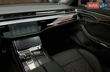 Audi S8 2022