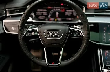 Audi S8 2022