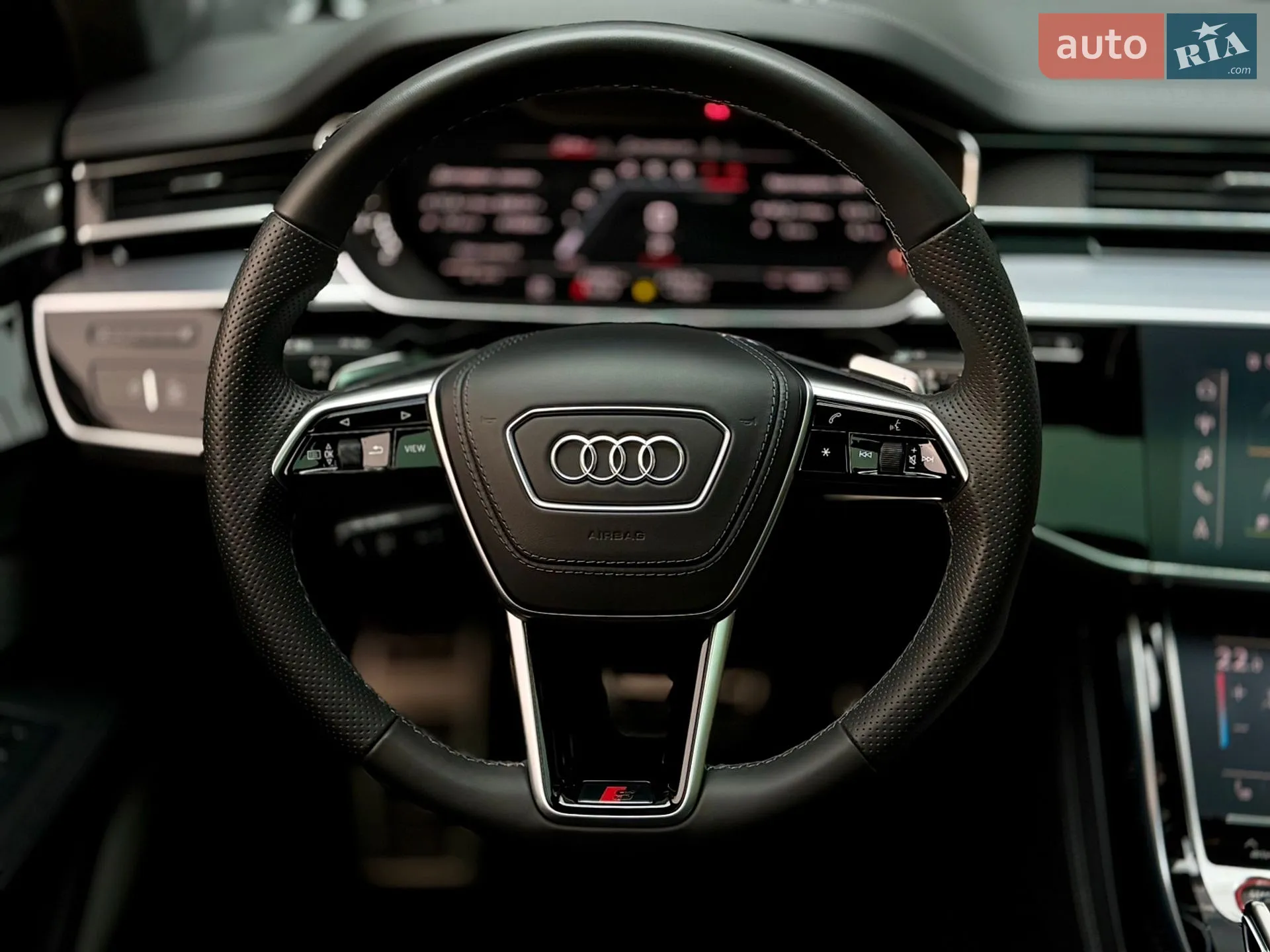 2022 Audi S8 - мініатюра 38