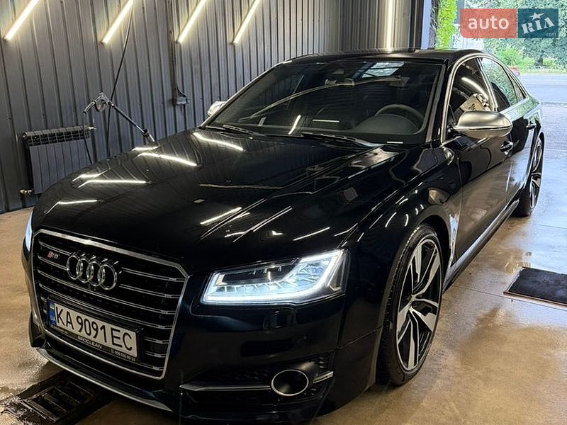 Седан Audi S8 2013 в Києві