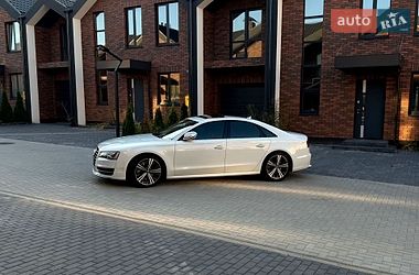 Седан Audi S8 2014 в Вінниці
