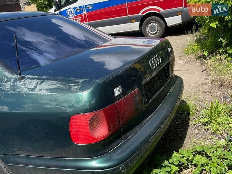 Седан Audi S8 1999 в Києві