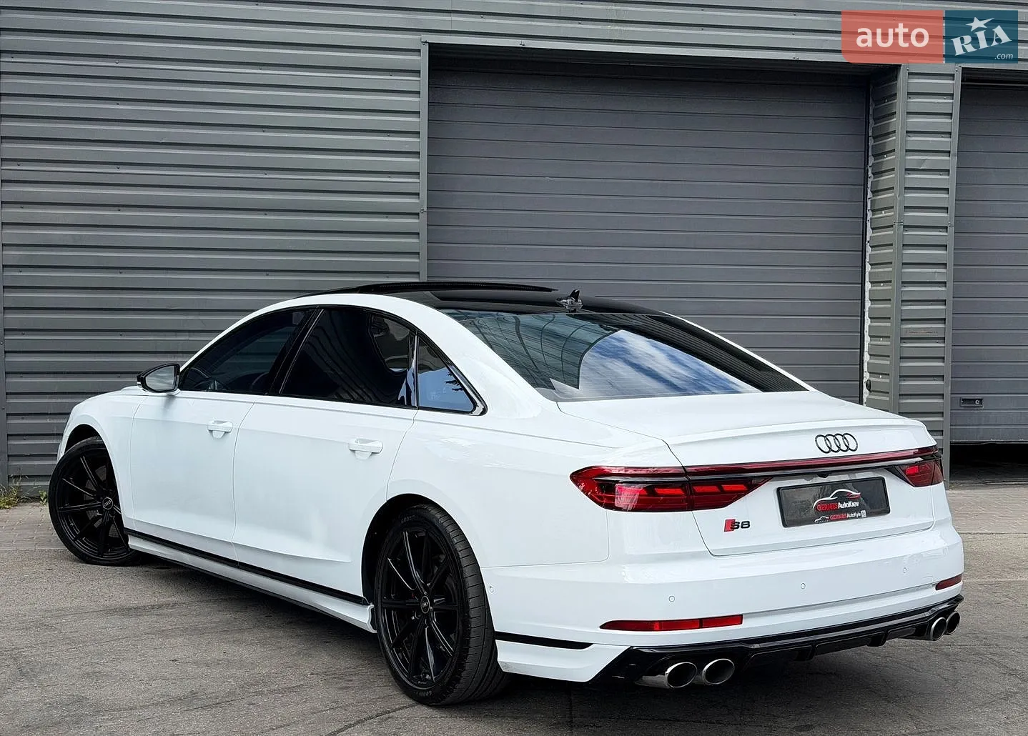 2023 Audi S8 - мініатюра 8