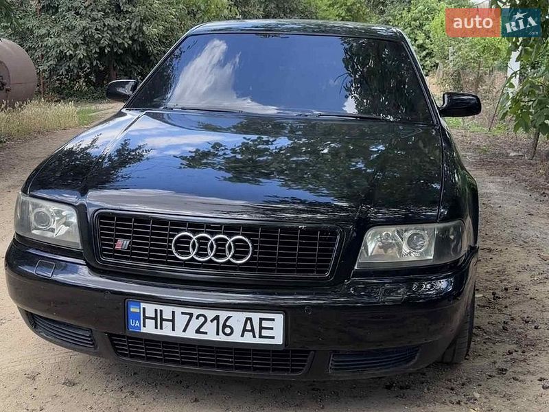 Седан Audi S8 1999 в Одесі