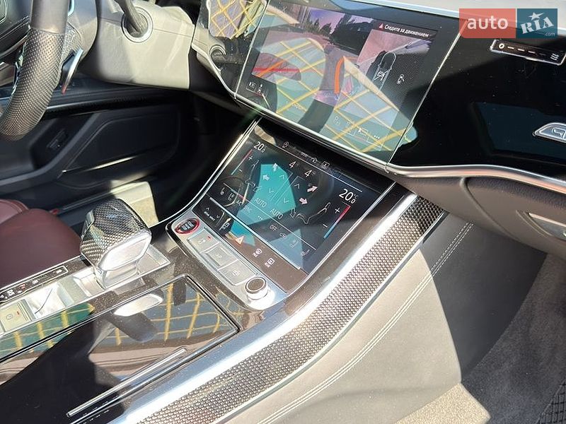 Седан Audi S8 2023 в Києві