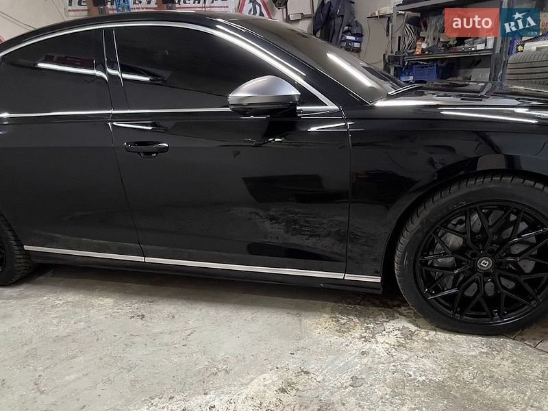 2023 Audi S8, VIN WAUZZZF81PN013073:plate — zdjęcie 1 (autoria)