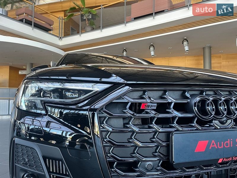 Седан Audi S8 2026 в Дніпрі
