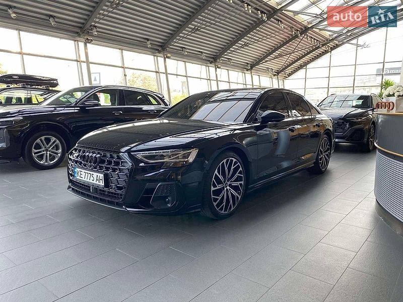 Audi S8 2025