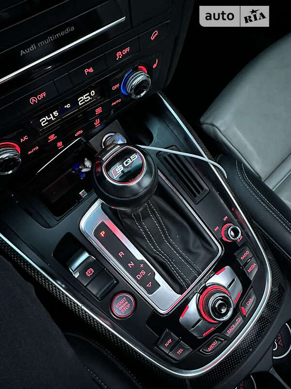 Внедорожник / Кроссовер Audi SQ5 2014 в Кременчуге