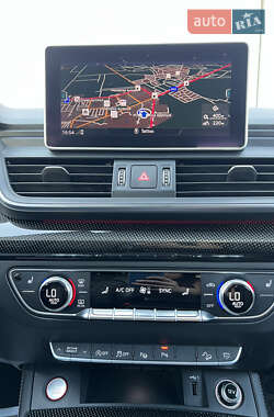Внедорожник / Кроссовер Audi SQ5 2019 в 