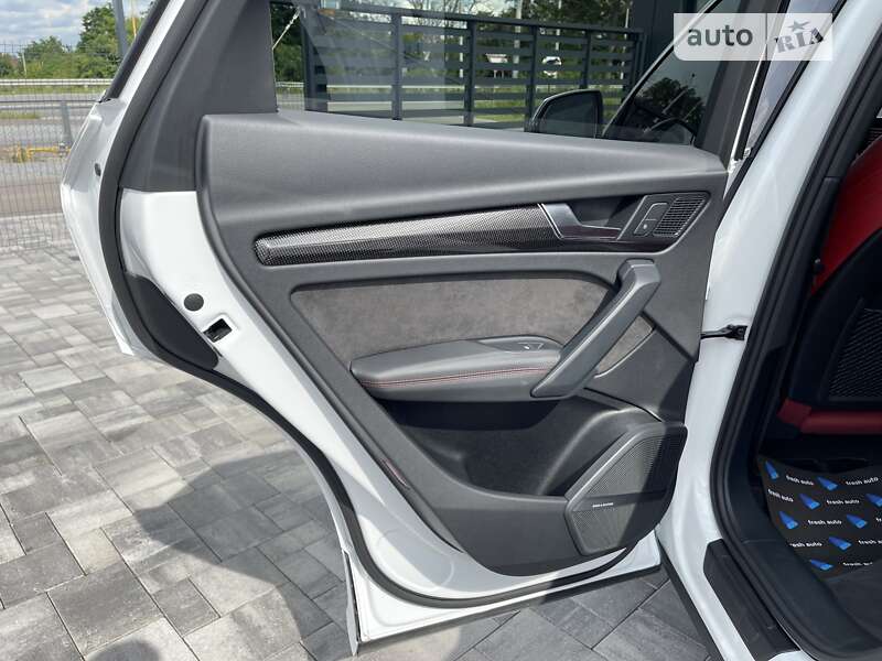 Внедорожник / Кроссовер Audi SQ5 2019 в Ровно