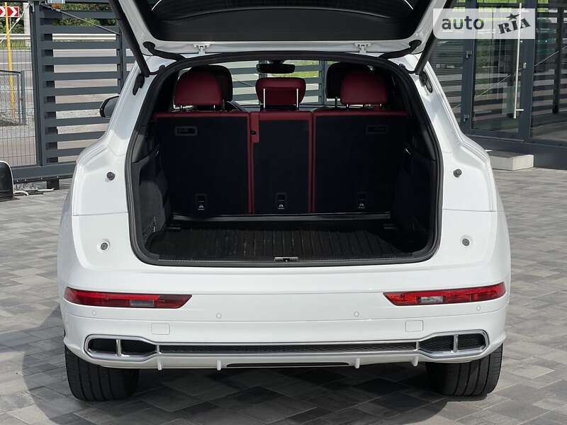 Внедорожник / Кроссовер Audi SQ5 2019 в Ровно