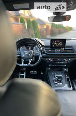 Внедорожник / Кроссовер Audi SQ5 2017 в 