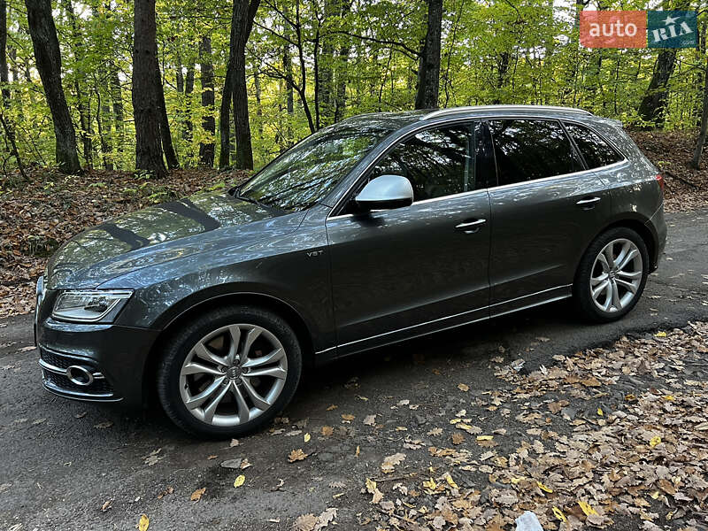Внедорожник / Кроссовер Audi SQ5 2015 в Мукачево
