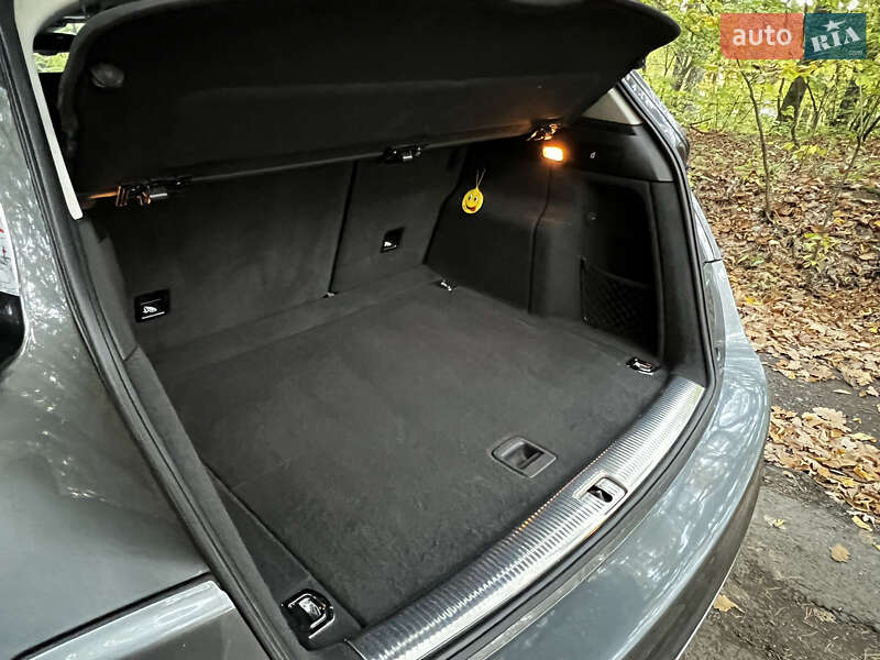 Внедорожник / Кроссовер Audi SQ5 2015 в Мукачево