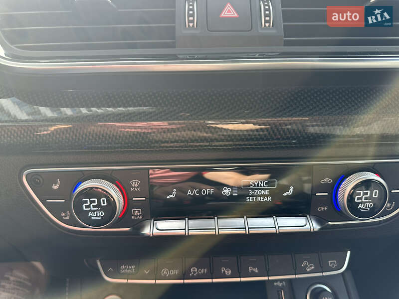 Внедорожник / Кроссовер Audi SQ5 2022 в Одессе