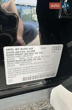 Внедорожник / Кроссовер Audi SQ5 2022 в 