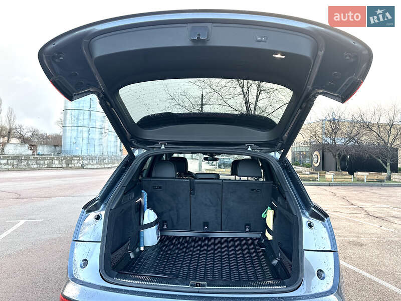 Внедорожник / Кроссовер Audi SQ5 2018 в Киеве фото 26 Внедорожник / Кроссовер Audi SQ5 2018 в Киеве