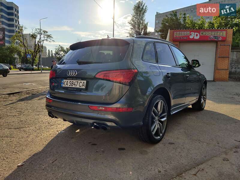 Позашляховик / Кросовер Audi SQ5 2015 в Києві
