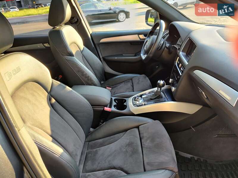 Позашляховик / Кросовер Audi SQ5 2015 в Києві