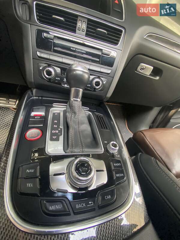 Внедорожник / Кроссовер Audi SQ5 2014 в Одессе