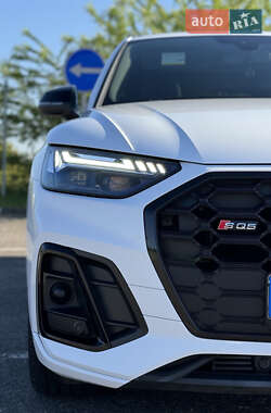 Внедорожник / Кроссовер Audi SQ5 2019 в 