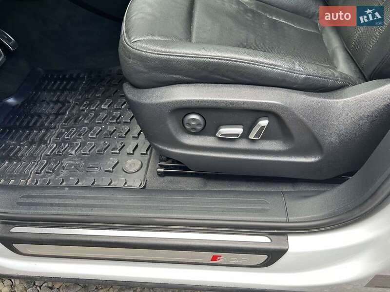 Внедорожник / Кроссовер Audi SQ5 2016 в Тернополе