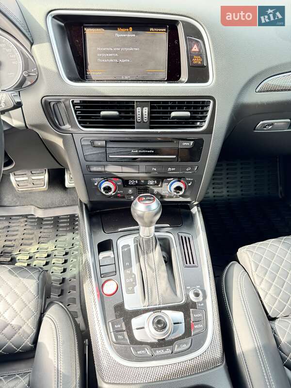 Внедорожник / Кроссовер Audi SQ5 2015 в Киеве