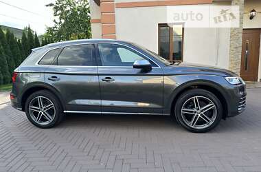 Внедорожник / Кроссовер Audi SQ5 2019 в Нововолынске