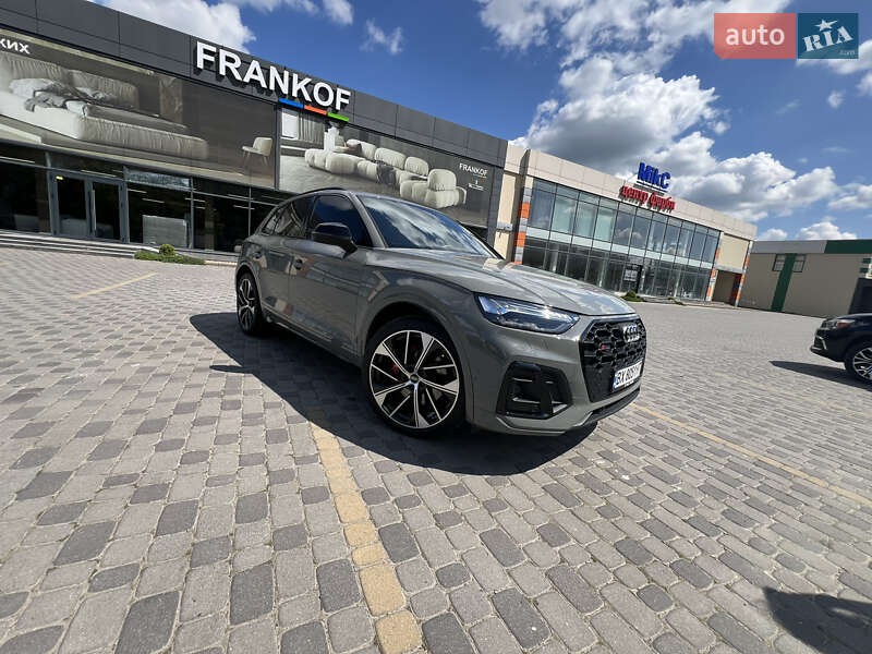 Внедорожник / Кроссовер Audi SQ5 2021 в 