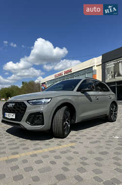 Внедорожник / Кроссовер Audi SQ5 2021 в 