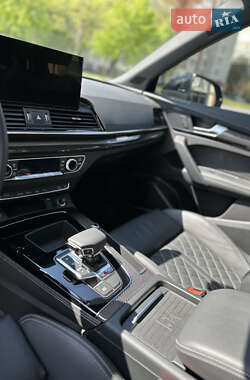 Внедорожник / Кроссовер Audi SQ5 2021 в 