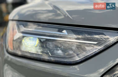 Внедорожник / Кроссовер Audi SQ5 2020 в 