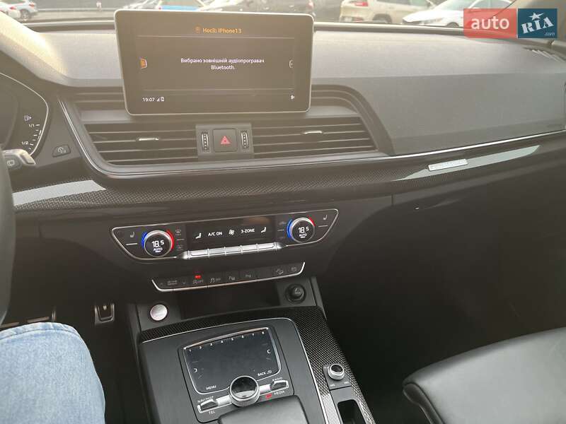 Внедорожник / Кроссовер Audi SQ5 2017 в Киеве фото 44 Внедорожник / Кроссовер Audi SQ5 2017 в Киеве