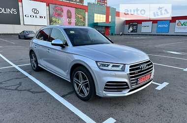 Внедорожник / Кроссовер Audi SQ5 2019 в Ровно