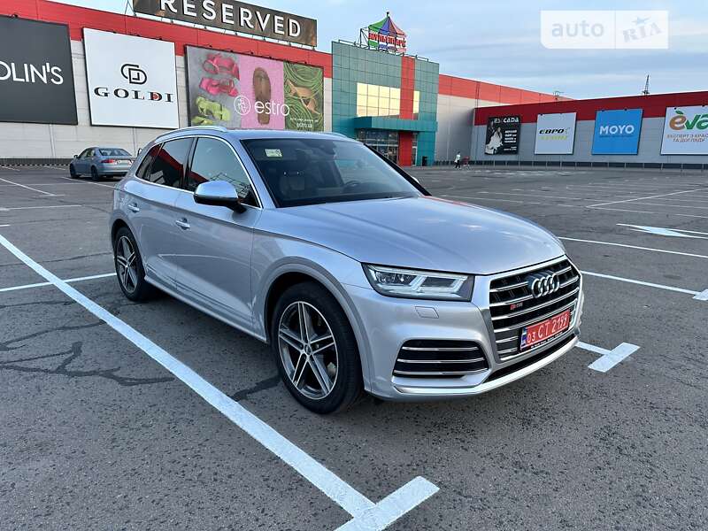Внедорожник / Кроссовер Audi SQ5 2019 в Ровно