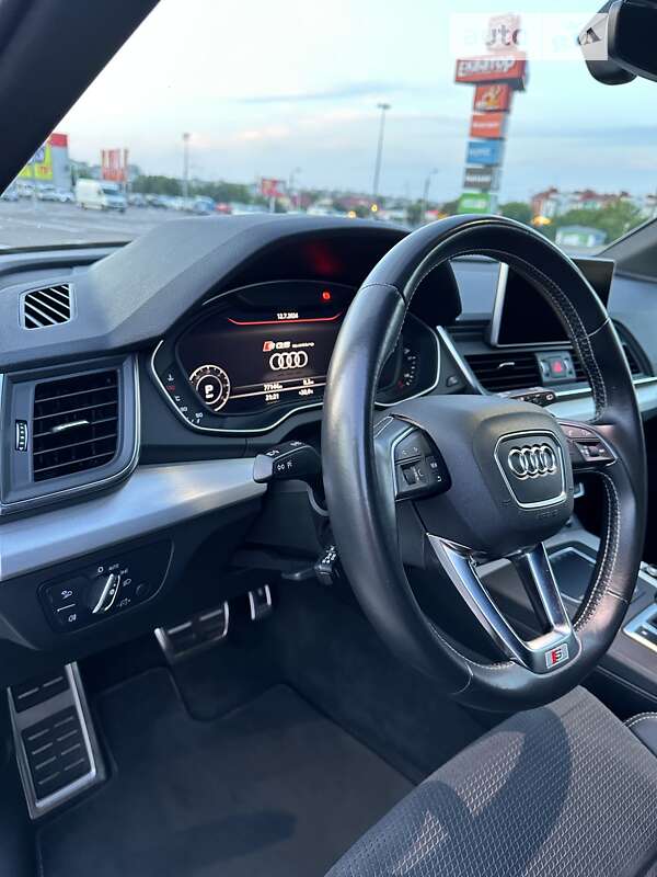 Внедорожник / Кроссовер Audi SQ5 2019 в Ровно