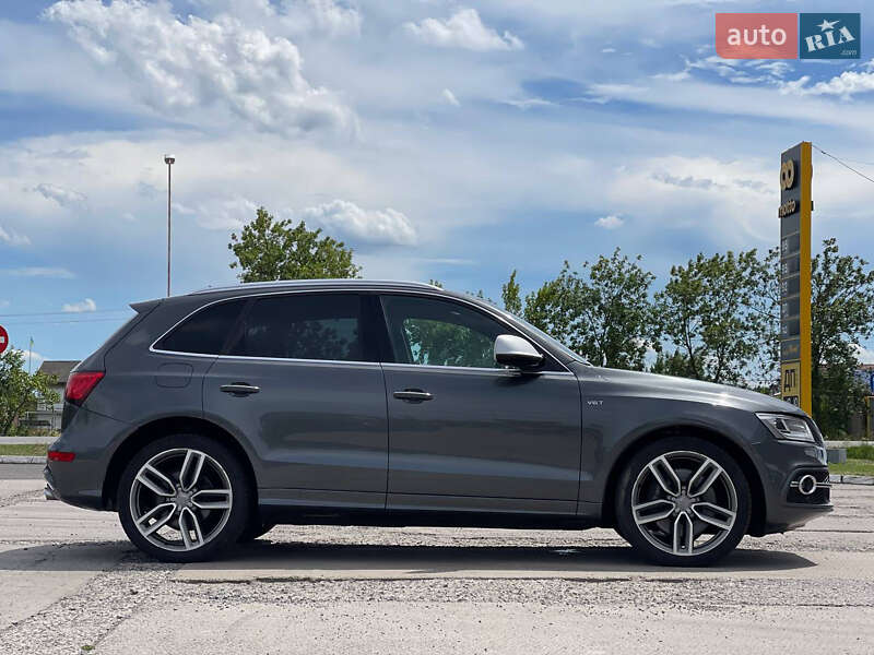 Внедорожник / Кроссовер Audi SQ5 2016 в Ужгороде