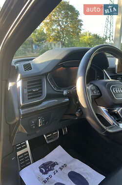 Внедорожник / Кроссовер Audi SQ5 2019 в 