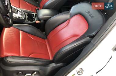 Внедорожник / Кроссовер Audi SQ5 2015 в 