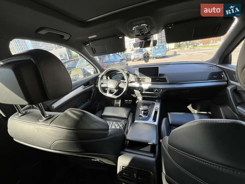 Внедорожник / Кроссовер Audi SQ5 2017 в Киеве